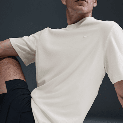 Nike PrimaryVielseitiges Nike Dri-FIT Kurzarm-Oberteil für Herren Neueste Mode