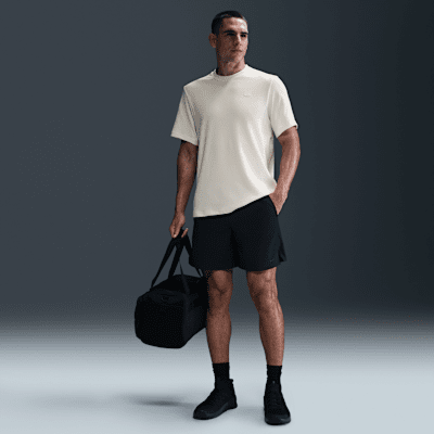 Nike PrimaryVielseitiges Nike Dri-FIT Kurzarm-Oberteil für Herren Neueste Mode