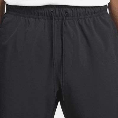 Nike UnlimitedVielseitige Dri-FIT Hose mit Reißverschluss am Bündchen für Herren Kostenloser Versand