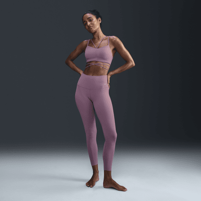 Nike Zenvy Strappy WrapGepolsterter Sport-BH mit leichtem Halt Große Rabatte