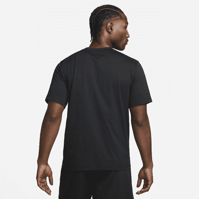 Nike HyverseVielseitiges Nike Dri-FIT UV Kurzarm-Oberteil für Herren Wochenangebot