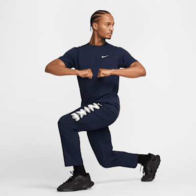Nike HyverseVielseitiges Nike Dri-FIT UV Kurzarm-Oberteil für Herren Letzte 2 Tage