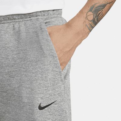 Nike ThermaSchmal zulaufende Therma-FIT Fitnesshose für Herren Vatertagsangebot
