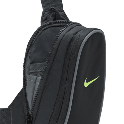 Nike Sportswear EssentialsCrossbody-Tasche (1 l) Begrenzt auf 3 Tage