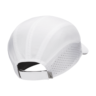 Nike Dri-FIT ADV FlyCap mit unstrukturiertem und reflektierendem Design im Angebot