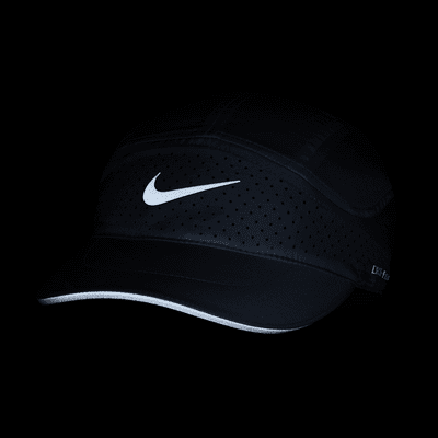 Nike Dri-FIT ADV FlyCap mit unstrukturiertem und reflektierendem Design im Angebot