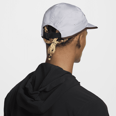Nike Dri-FIT FlyUnstrukturierte Swoosh-Cap Kostenloser Versand