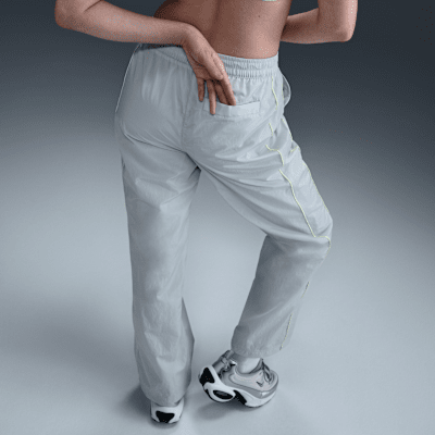 Nike WindrunnerWebhose mit offenem Saum und hohem Taillenbund (Damen) Neueste Stile