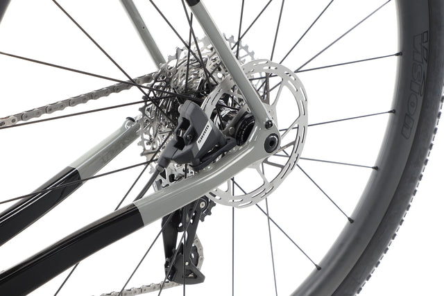 Haro Bikes Haro Bikes Buzzard Carbon 2 - Gloss Jet Black Grey / Copper &vert; fahrrad.de Fabrikpreis