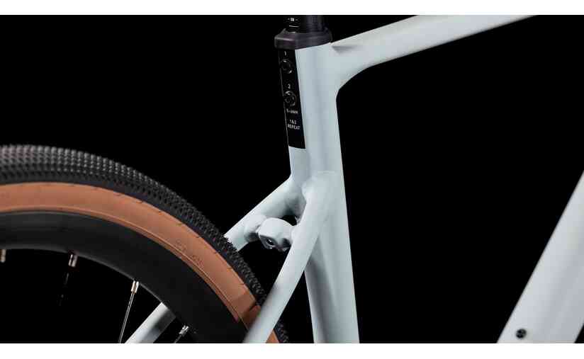 Cube Nuroad Race - 28 Zoll - Diamant - 2025 Begrenzte Freigabe